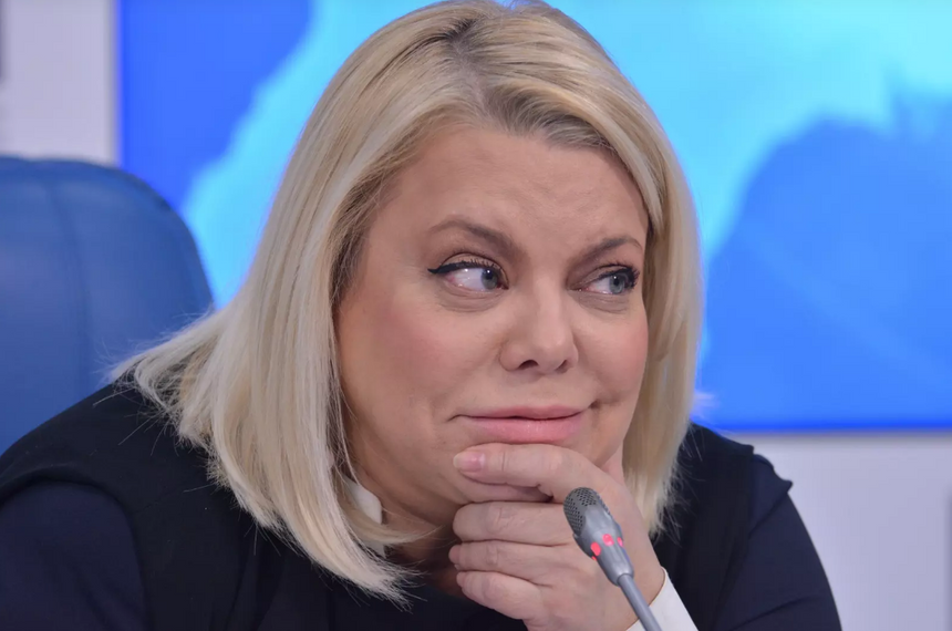 Яна Поплавская ответила на оскорбление Киры Прошутинской словами «все такая же»