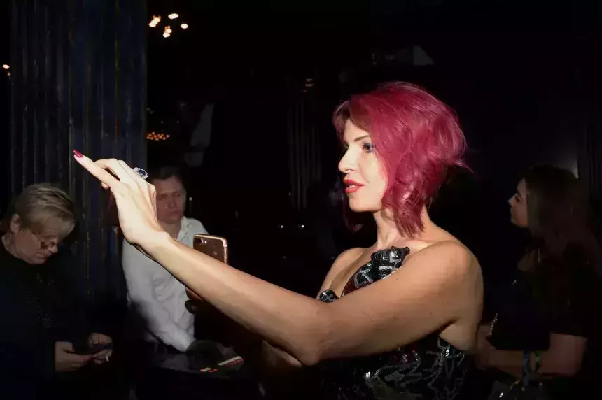 Певица Наталья Штурм призвала девушек не «выносить свою половую жизнь на лицо»