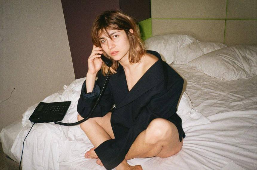 Актриса Алина Насибуллина пожаловалась на тяжелую жизнь в Москве