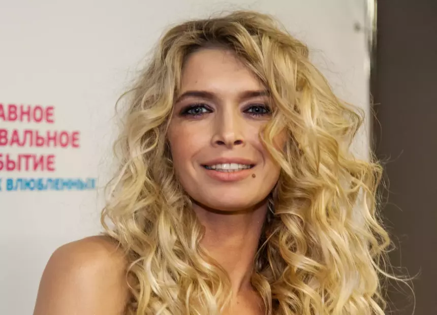 «Пусть хватит сил выстоять и идти дальше»: Вера Брежнева высказалась после развода и потери бизнеса в РФ