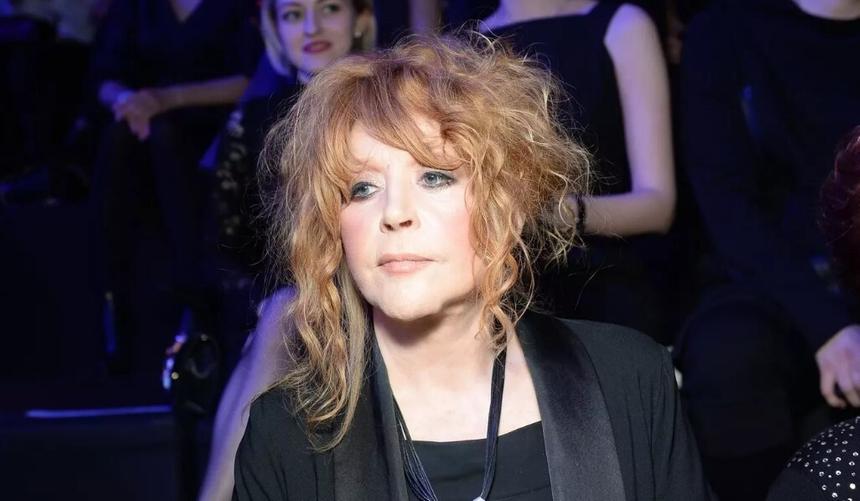 Mash: вернувшаяся в Россию Пугачева жаловалась пограничникам на жизнь за рубежом