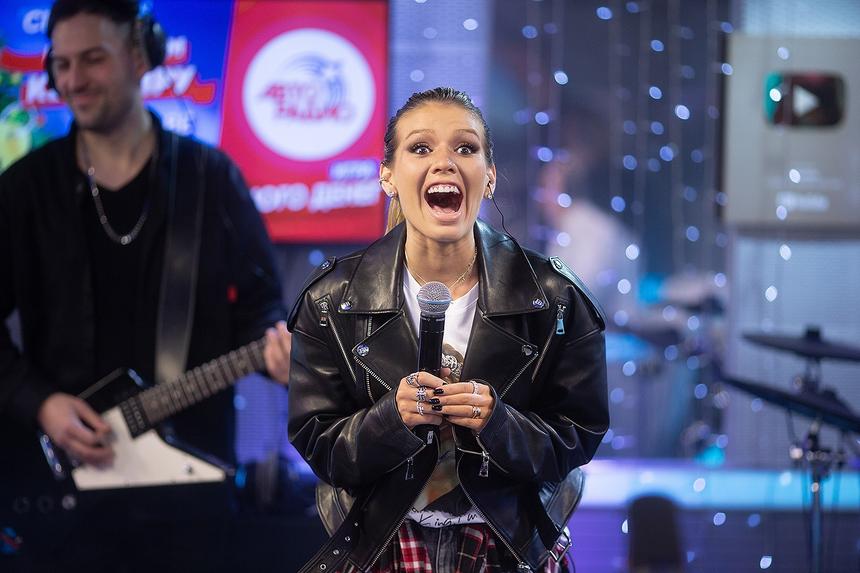 Люся Чеботина, Дима Билан и Митя Фомин устроили новогоднее чудо для поклонников