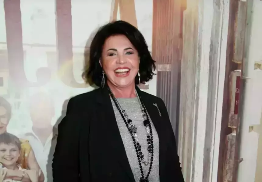 Единственный сын Надежды Бабкиной пожаловался на тяжелое детство