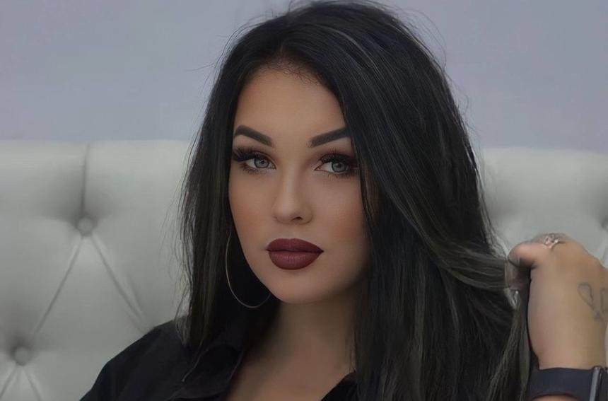 Отвергнутая семьей внучка Стриженова тайно вышла замуж за отца шестого ребенка