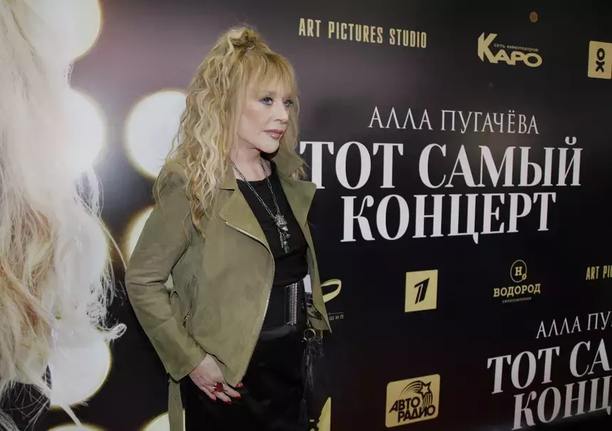 «Привыкла к поклонению»: гитарист Пугачевой раскрыл, кто сверг с пьедестала Примадонну