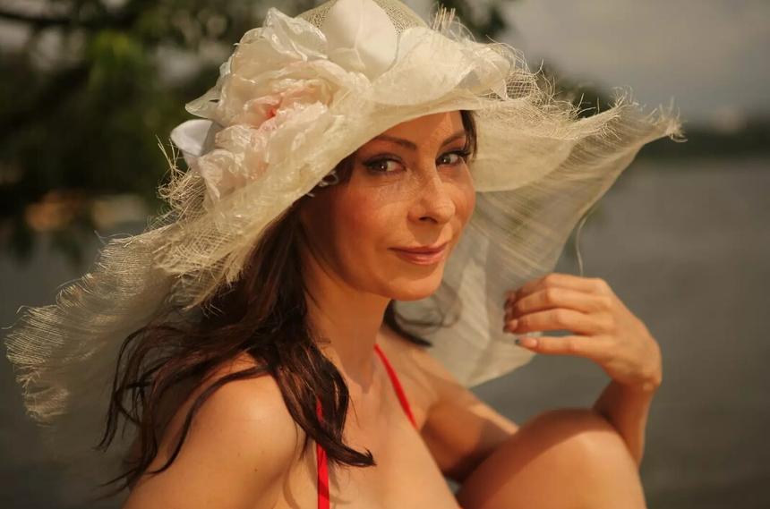 «Писали, что Марина лежит при смерти»: директор раскрыл правду о состоянии Хлебниковой