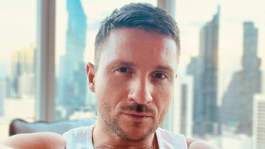 Певец Сергей Лазарев рассказал, о чем попросил бы Деда Мороза