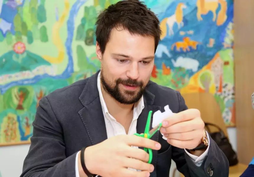 Актер Данила Козловский посчитал нужным отправиться на заработки в Европу