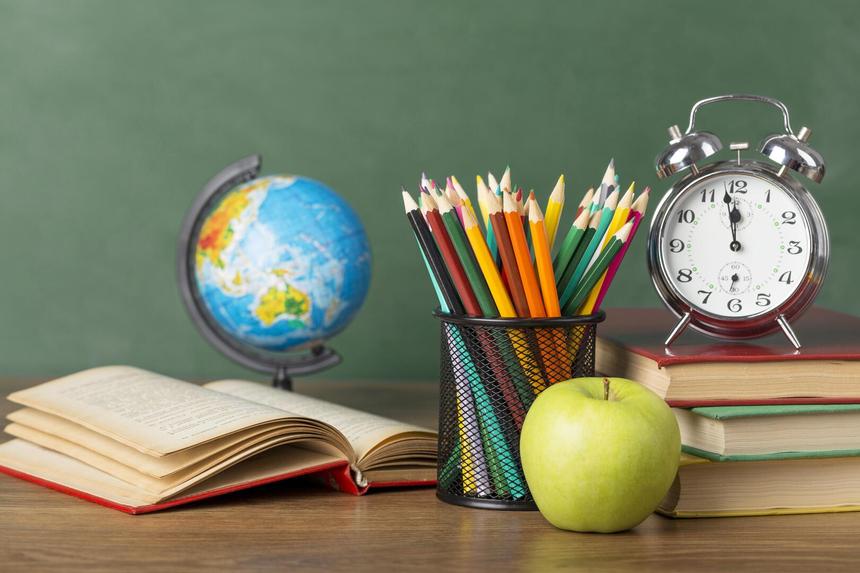 В одной из школ конфликт с плевками детей закончился рукоприкладством родителей