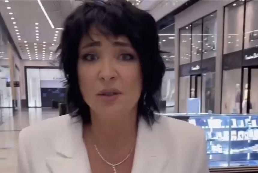 Снимают ролики под ее хиты и признаются в любви: поклонники поддержали Лолиту после «голой» вечеринки