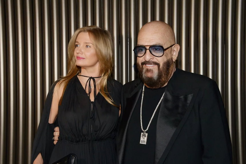 Михаил Шуфутинский и Люся Чеботина оказались в числе пострадавших от «голой» вечеринки Ивлеевой