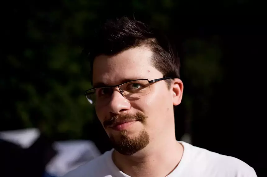 Комик Гарик Харламов высмеял «голую» вечеринку Ивлеевой и назвал утренником