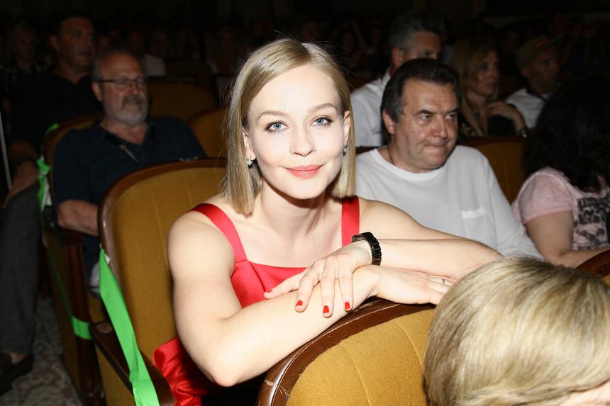 Юлия Пересильд рассказала об обидах дочерей на ушедшего из семьи Алексея Учителя