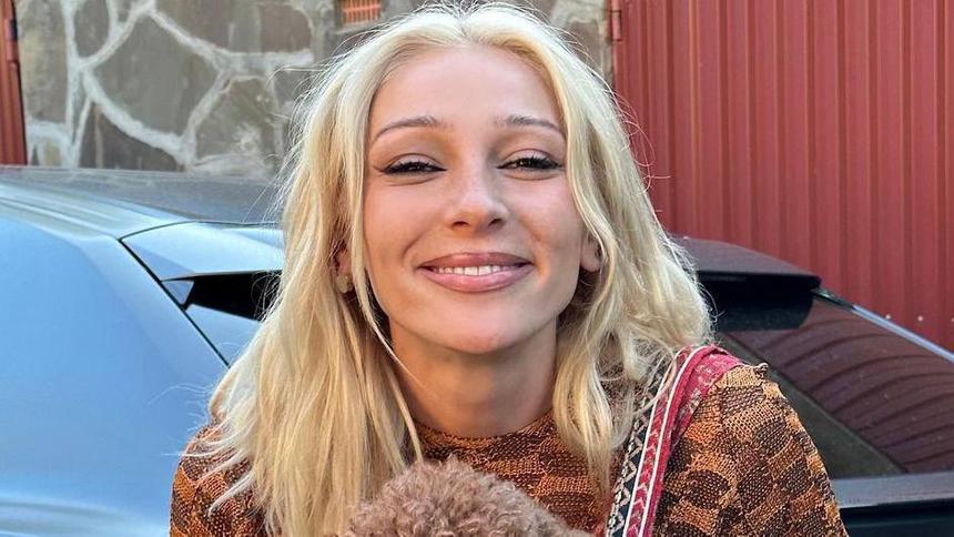 Адвокат Жорин объяснил, почему Ивлеева не признает вину за «голую» вечеринку