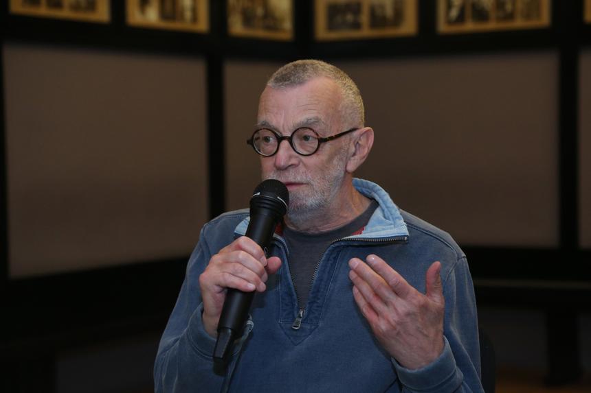 Дочь Льва Рубинштейна подтвердила смерть 76-летнего поэта