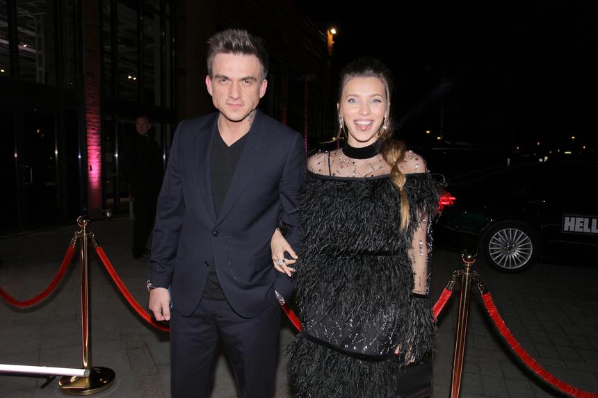 Регина Тодоренко и Влад Топалов уехали из России