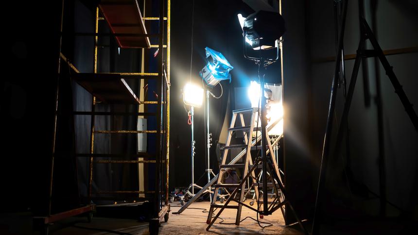 Декорация придавила оператора в Большом театре: он госпитализирован