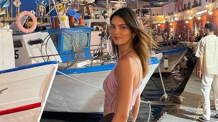 Были на Карибах: почему модель Кендалл Дженнер вернулась к рэперу Bad Bunny