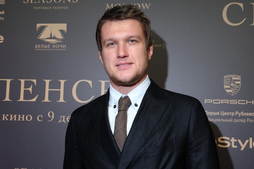 112: 41-летний актер Анатолий Руденко прятал пакет с наркотиками в трусах