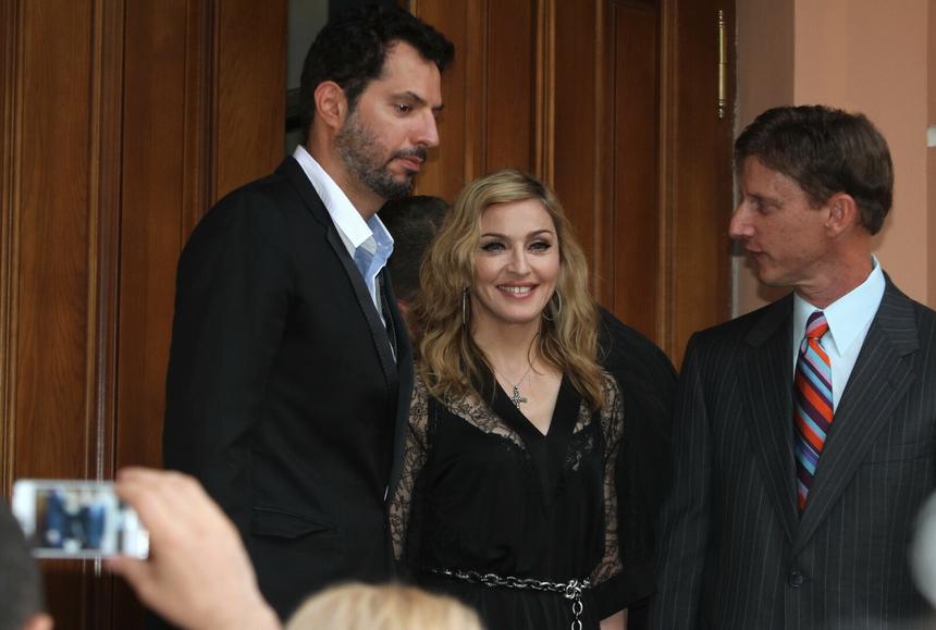 Поклонники подали в суд на Мадонну за задержку концерта на два часа