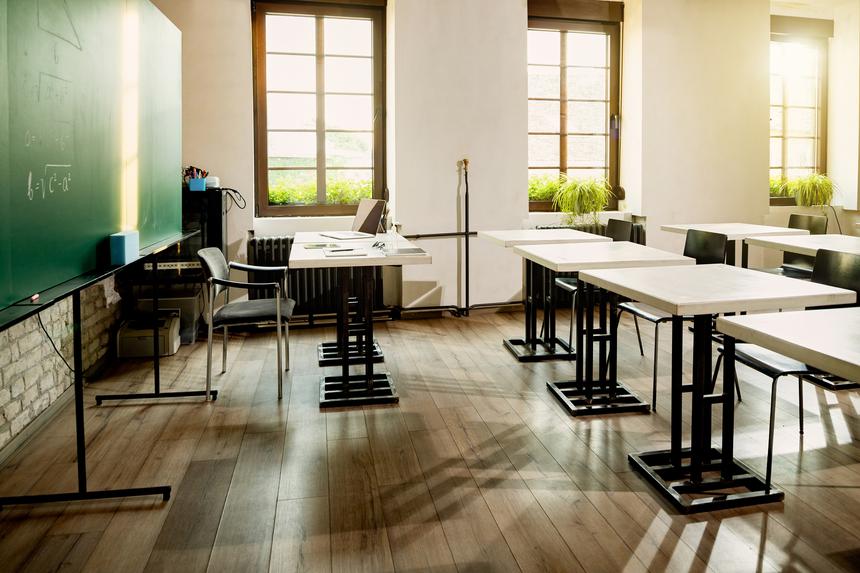 Российский школьник едва не задушил одноклассницу из-за нежелания сидеть с ней