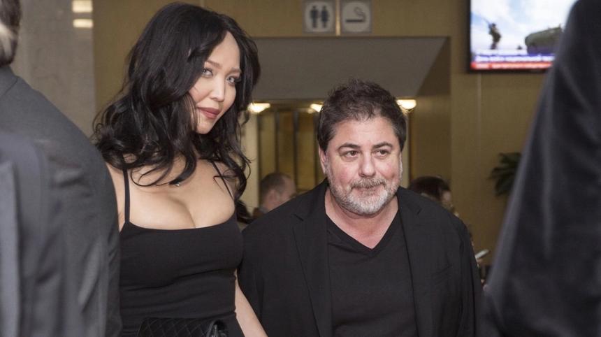 Молодая жена Цекало показала фигуру после разговоров о беременности