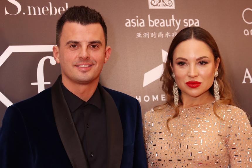 «Штамп в паспорте ничего не меняет»: Кирилл Туриченко рассказал о свадьбе с возлюбленной