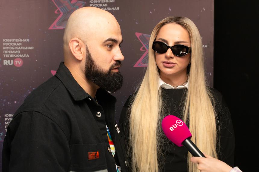 Анна Asti не стала скрывать, что ей сложно ходить после операции на двух ногах