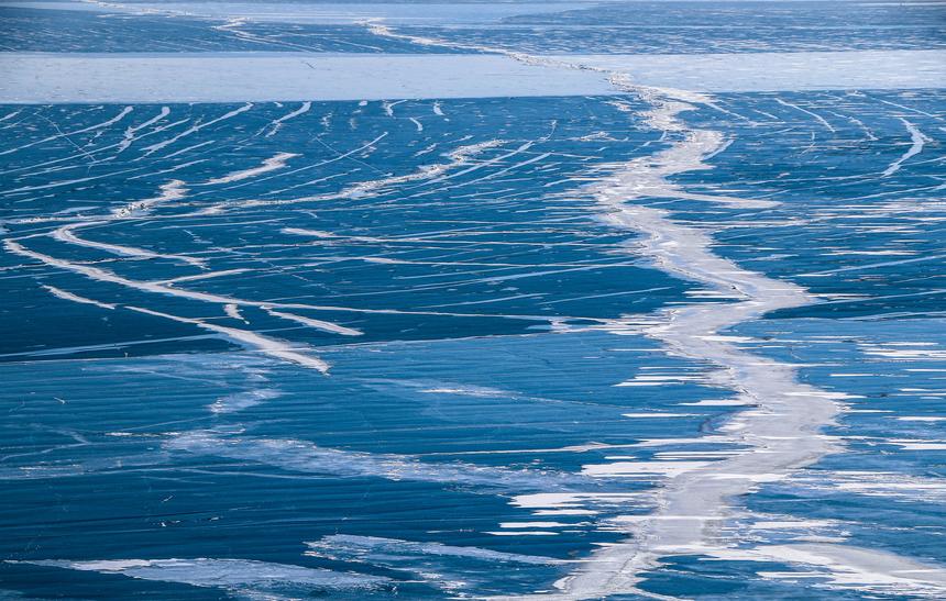 Заблудившийся турист провел всю ночь на озере Байкал