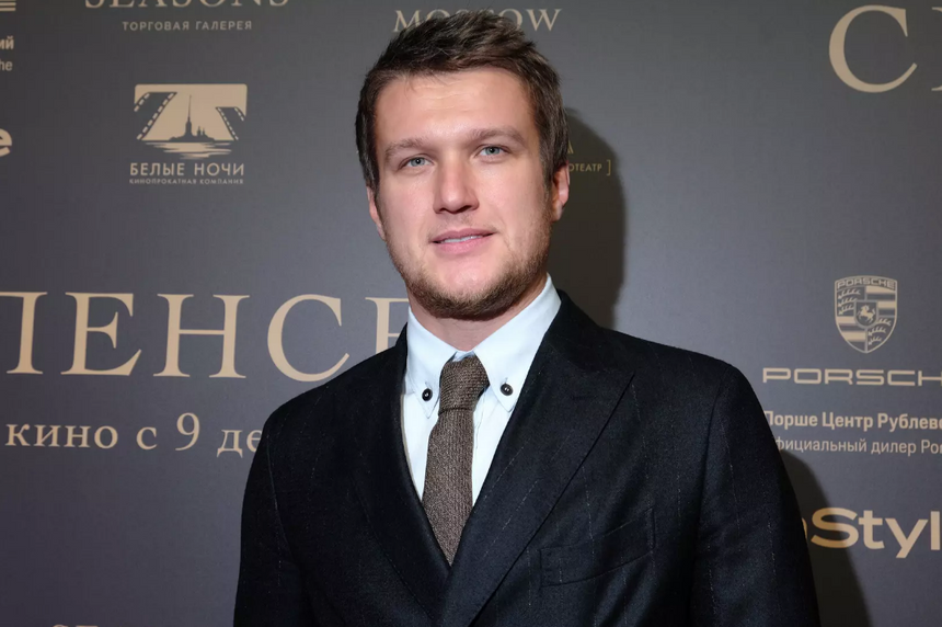 Актер Анатолий Руденко решил выступить в театре после задержания с наркотиками