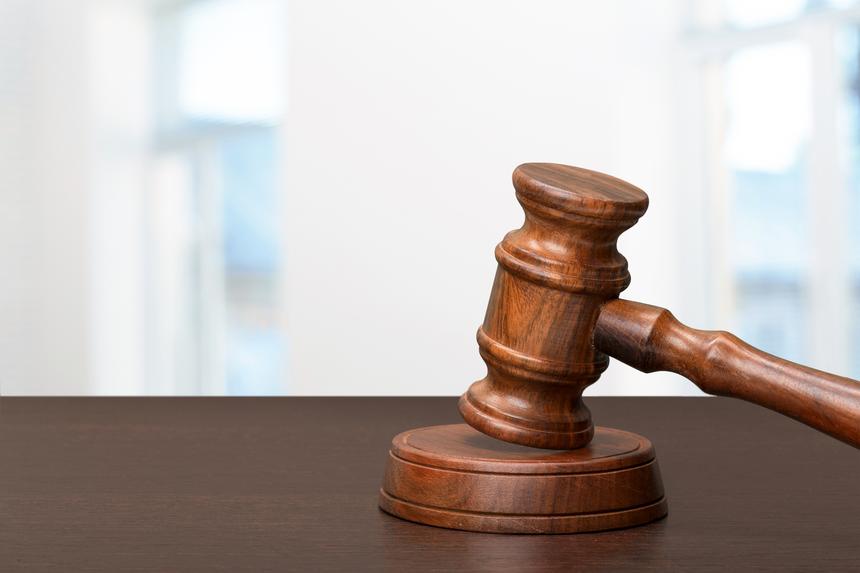 Суд оштрафовал драматургов Пресняковых на 28 млн рублей за неснятый фильм