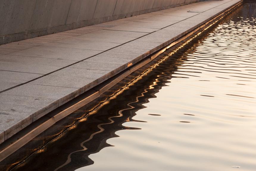 Двое юных бойцов в реанимации: машина с детьми-спортсменами съехала в канал