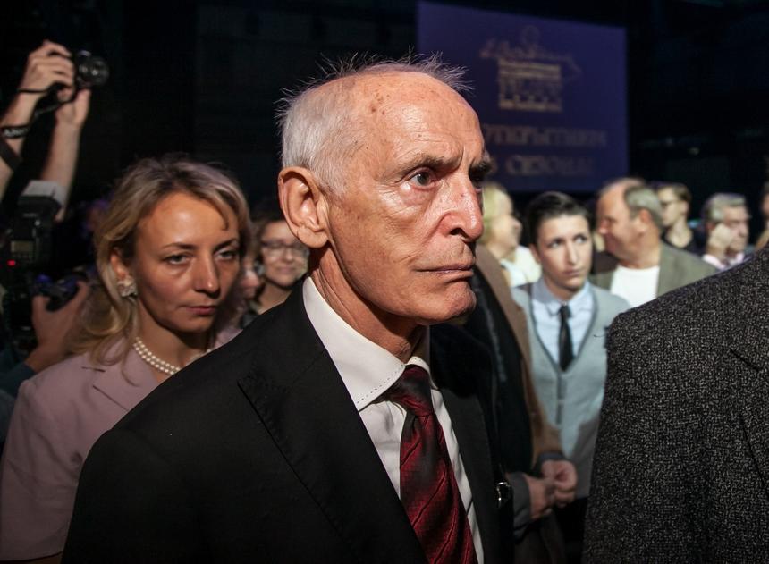 Открытие прошло без посторонних и журналистов: вдова Ланового озвучила стоимость памятника на его могиле