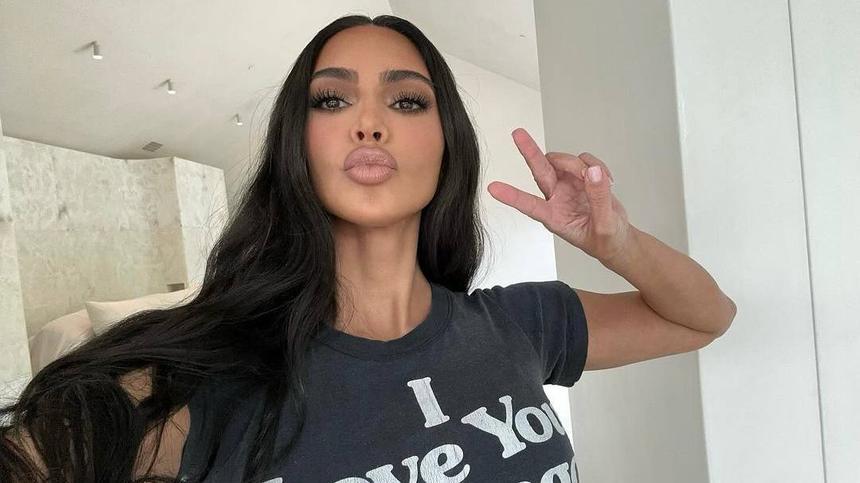 Ким Кардашьян подогрела слухи о романе с футболистом на 12 лет младше