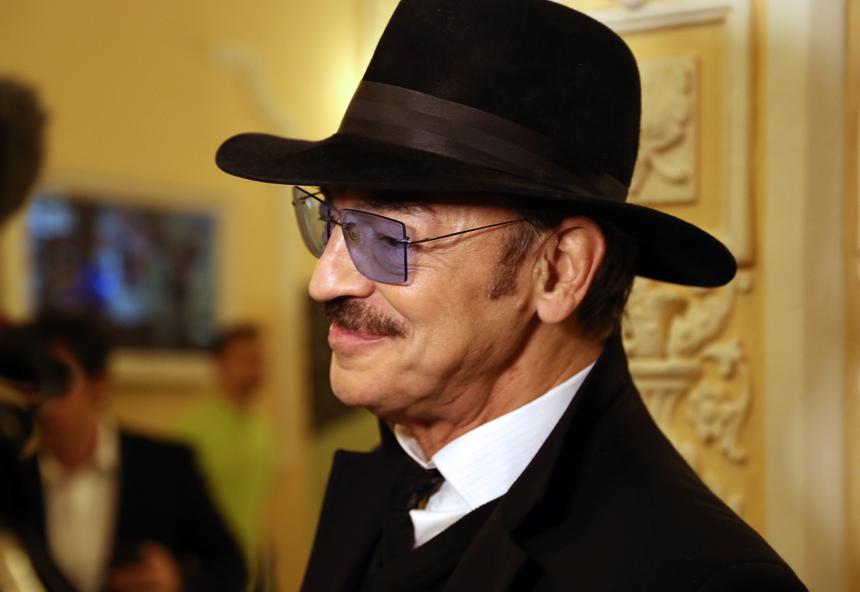 74-летний Михаил Боярский попал в больницу