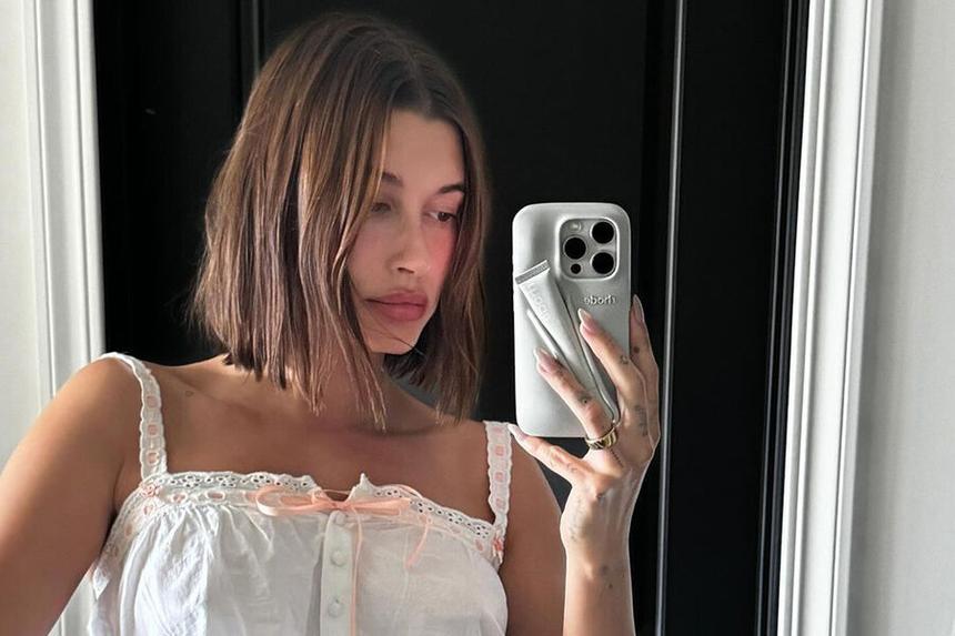 Мечта женщины: модель Хейли Бибер выпустила необычный чехол для телефона