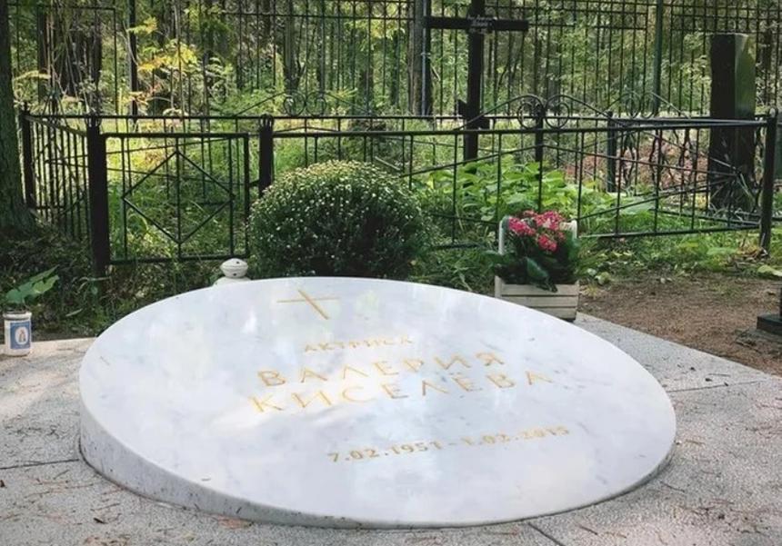 Иван Ургант впервые за долгое время прервал молчание по печальному поводу