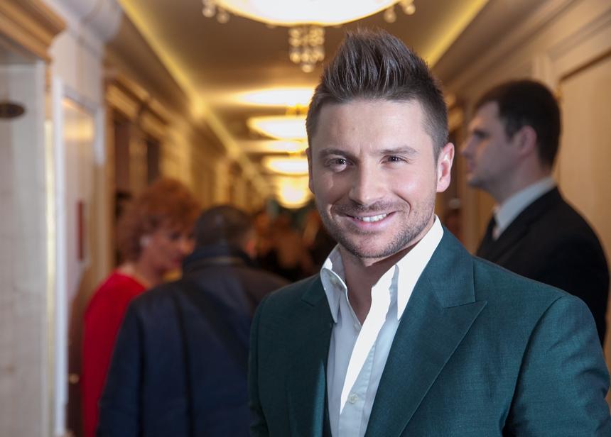 Веселая бабушка покорила танцем Сергея Лазарева на его концерте в Коми: что о ней известно