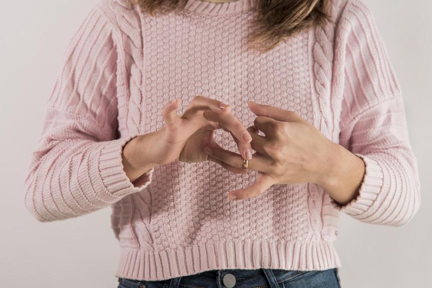 Звезда «Пиратов Карибского моря» Кая Скоделарио развелась с Бенджамином Уокером