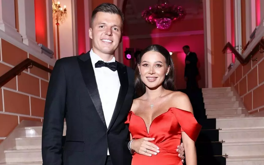 Задолжавшая по налогам блогерша Лерчек переехала в новый дом с бассейном