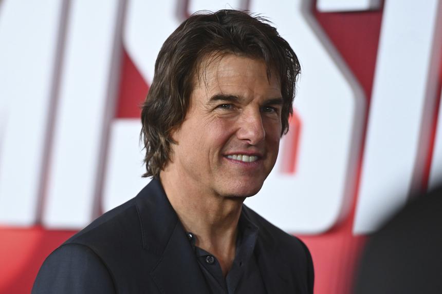 Экс-депутат Госдумы прокомментировал новость о романе его дочери с Томом Крузом