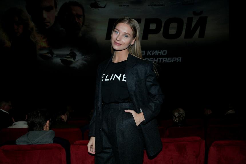 «Я влюблена»: Кристина Асмус показала платье для свадьбы