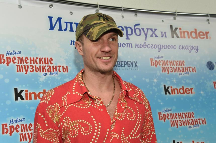 «Вот уже и через две ступеньки шагаю»: Роман Костомаров рассказал о своих успехах