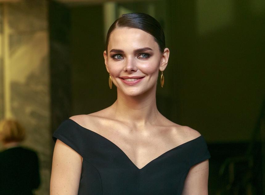 «Скоро покрашусь в блондинку и отрежу волосы»: Елизавета Боярская рассекретила изменения в жизни