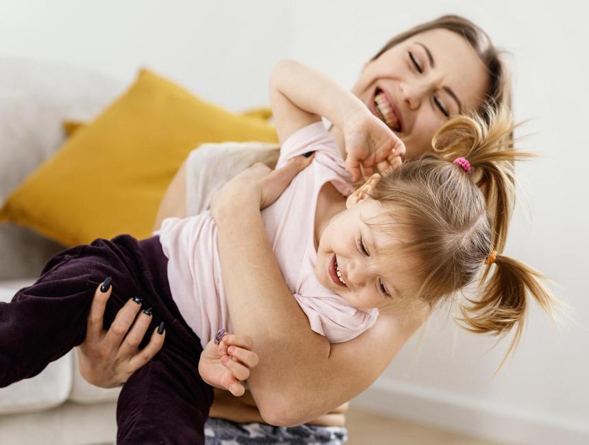 «Хватит с меня материнства»: шесть историй россиянок, решившихся на стерилизацию