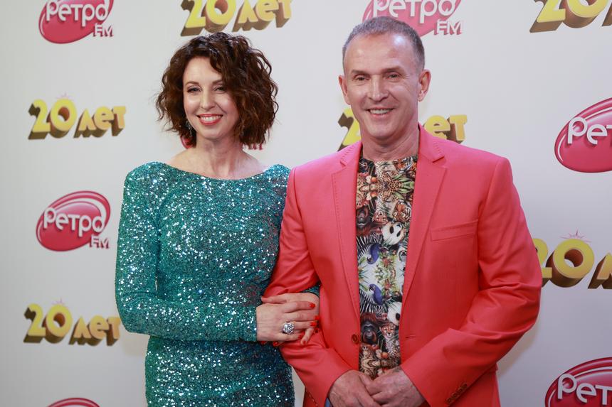 «Ничего на всеобщее обозрение мы не выносим»: сын Сенчуковой прокомментировал новость о беременности невесты