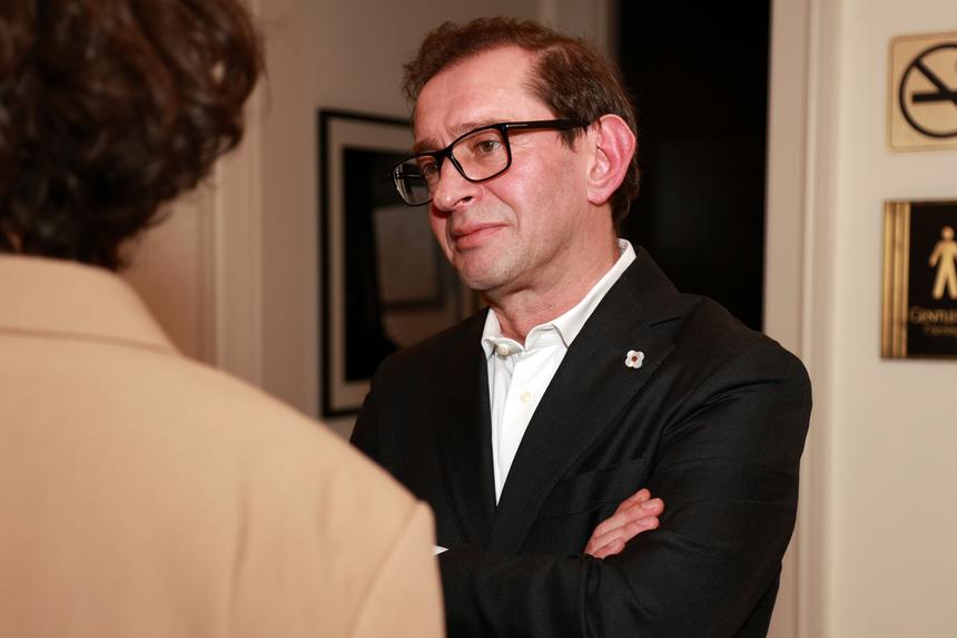 «Пока не просился»: Хабенский прокомментировал возможное возвращение Дмитрия Назарова в МХТ