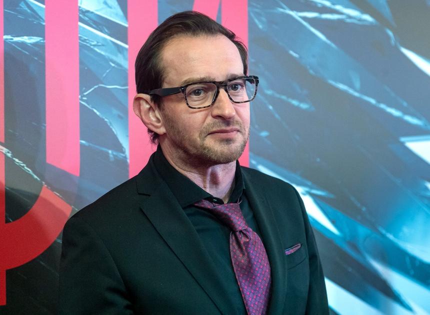 «Начну отращивать бороду»: Константин Хабенский заявил, что сменит имидж для съемок в новом проекте