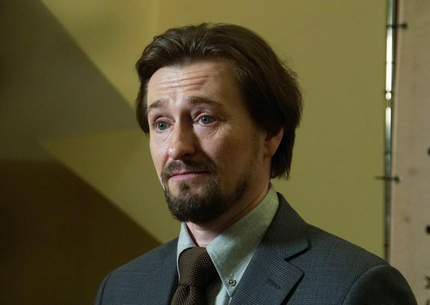 Сергей Безруков рассказал, как едва не остался без денег из-за Константина Хабенского