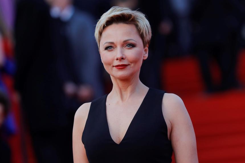 «Умный мужчина не предпочтет пустоголовую!»: актриса Дарья Повереннова резко ответила критикам ее возраста